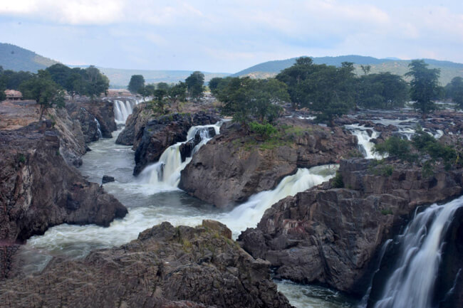 hogenakkal waterfalls